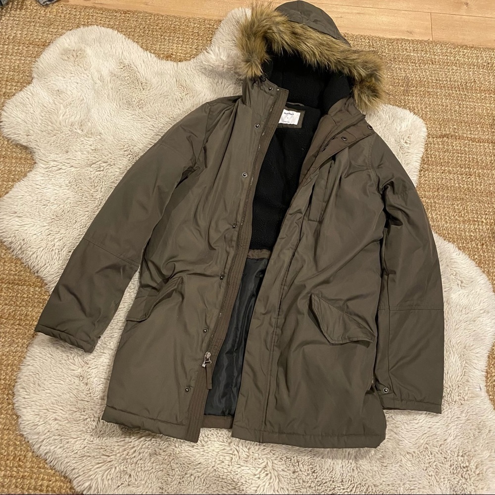 Old navy olive green parka S women’s faux fur